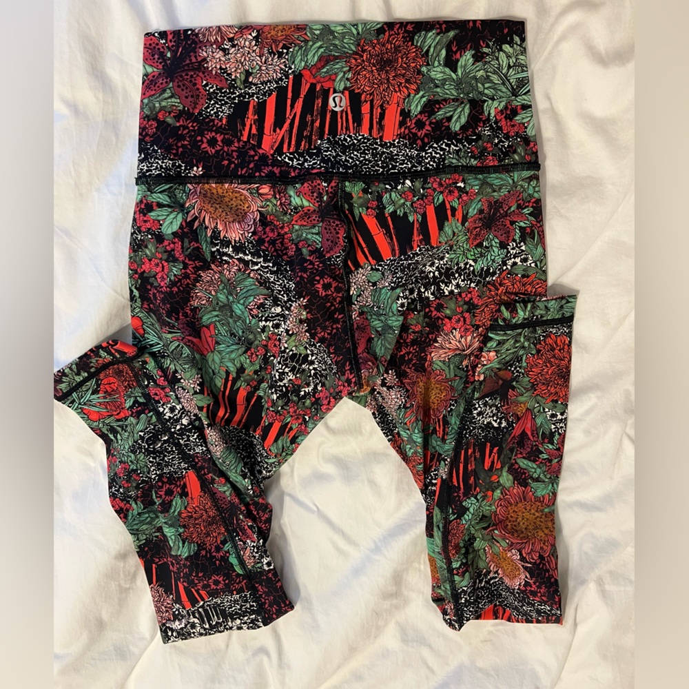 Lululemon wonder under